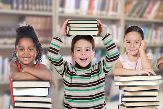 How Younger Kids With Autism Struggle With Distractions How Younger Kids With Autism Struggle With Distractions